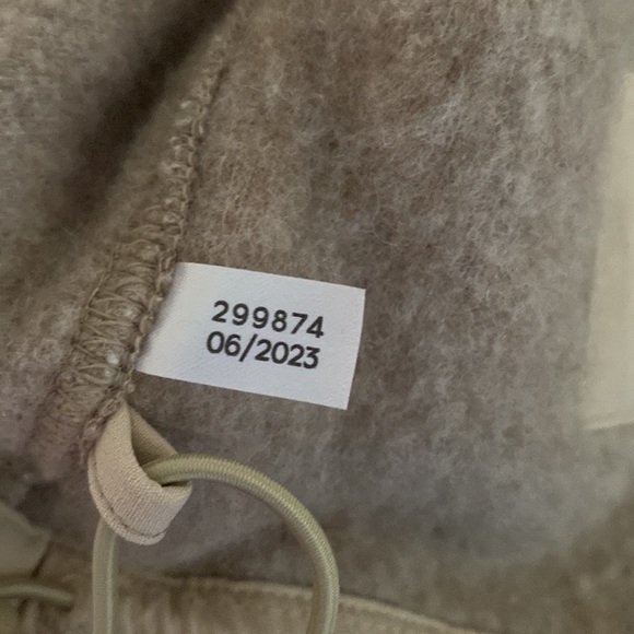 NWT Outdoor Voices MegaFleece Snap Up Hoodie wool - Picture 12 of 12